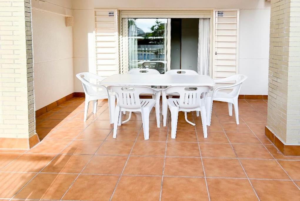 Piso Bajo 3 Habitaciones 2 Banos Y Gran Terraza Denia Kültér fotó
